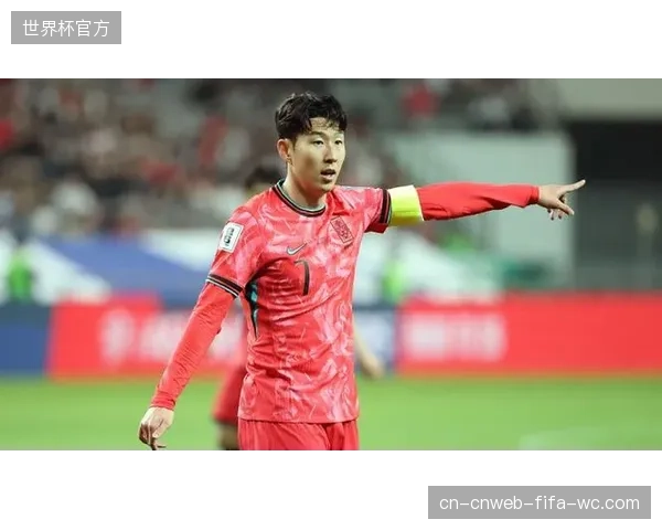 韩国队的反击速度和战术纪律不容小觑，孙兴慜的经验和金玟哉的防守能力是他们挑战小组对手的基石。